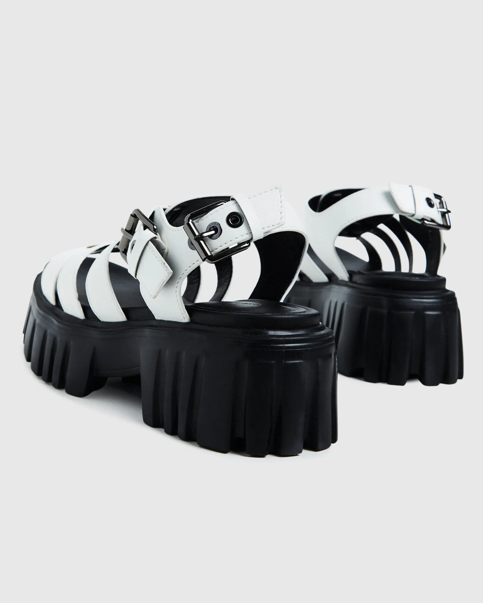 Alice In The Eve Skylar Sandals White