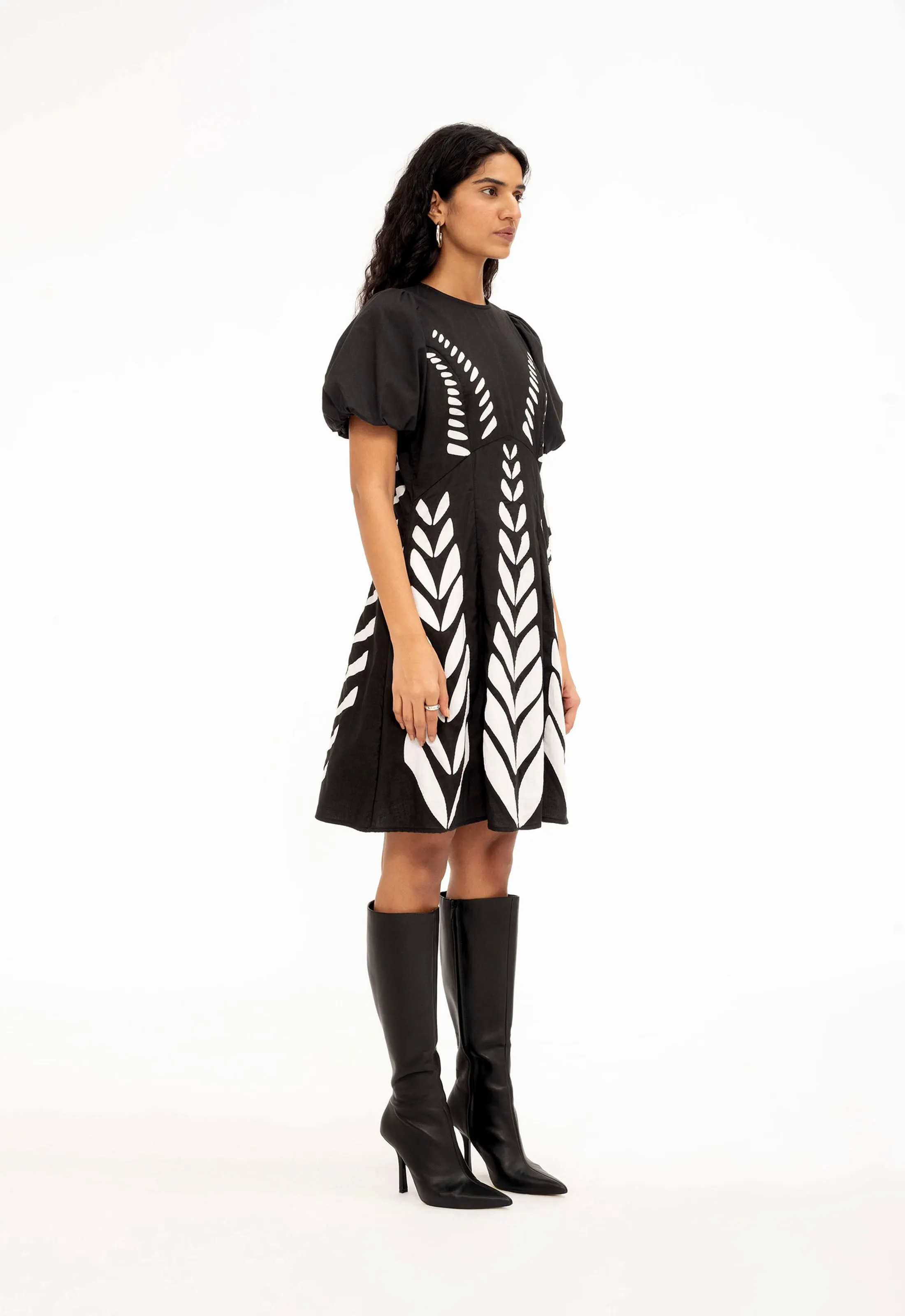     BANJANAN     Dress Gracia Dress Black-White