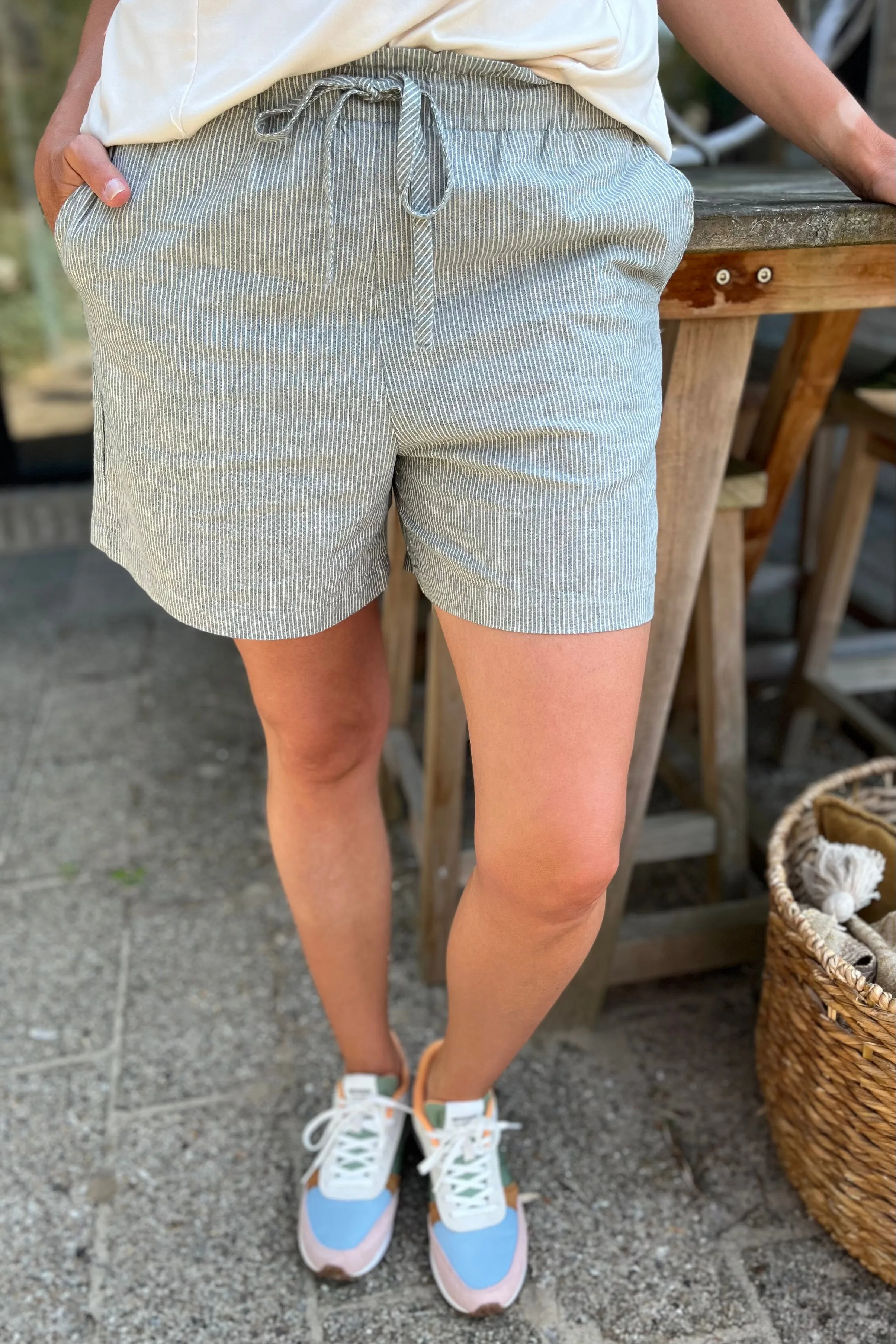 Brigitte Shorts | Shadow Green | Shorts fra French Laundry