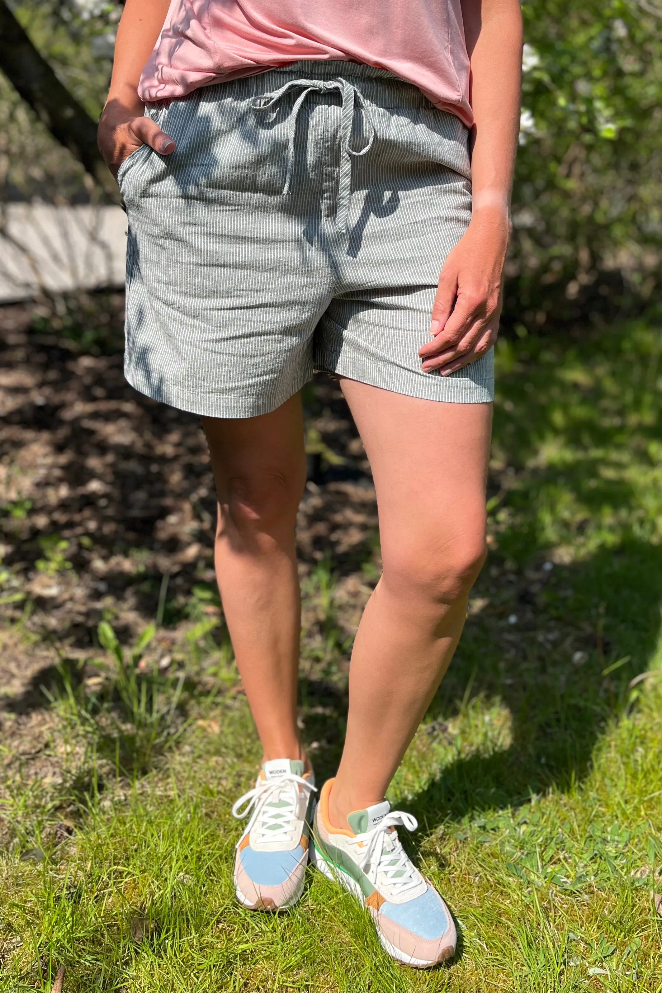 Brigitte Shorts | Shadow Green | Shorts fra French Laundry