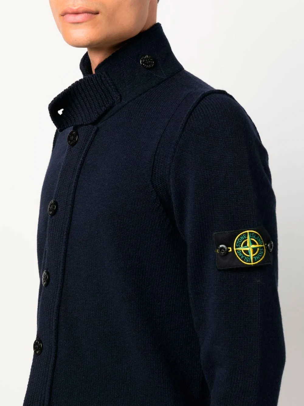 Compass-badge cardigan