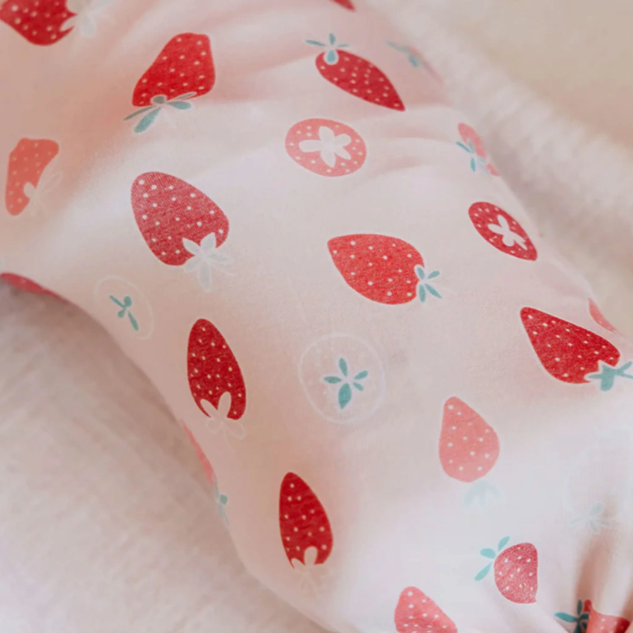 Copper Pearl Swaddle Blanket - Strawberry  - Clement