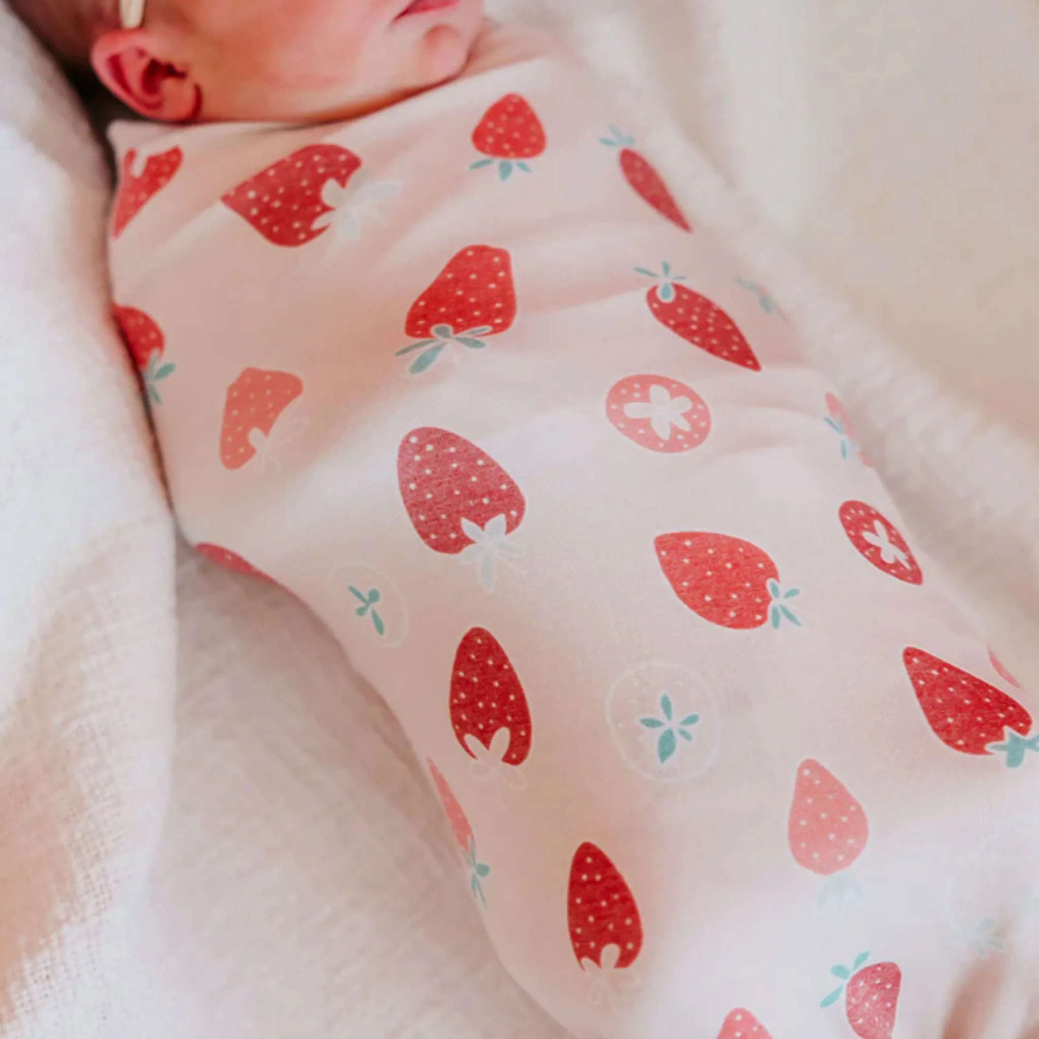 Copper Pearl Swaddle Blanket - Strawberry  - Clement