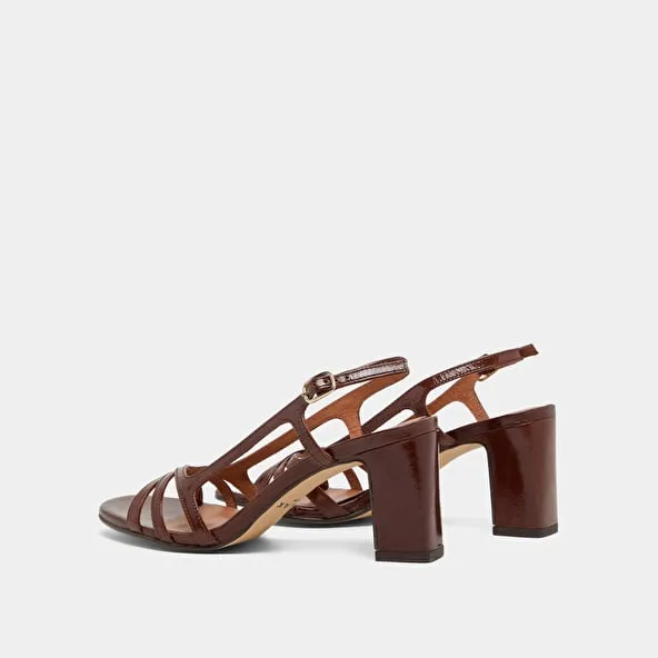 High-heeled sandals in brown shiny leather