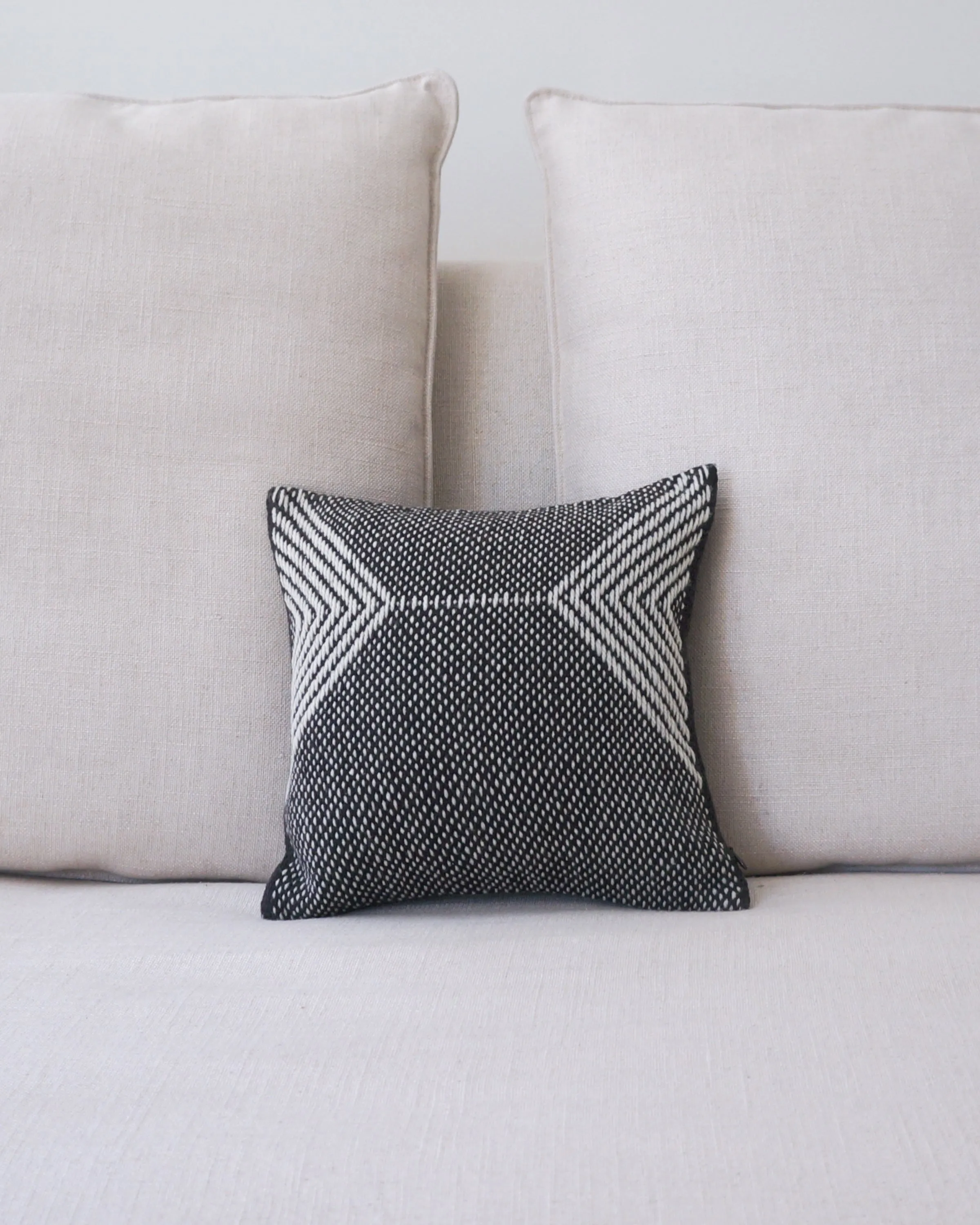 Montaas Square Pillow Small