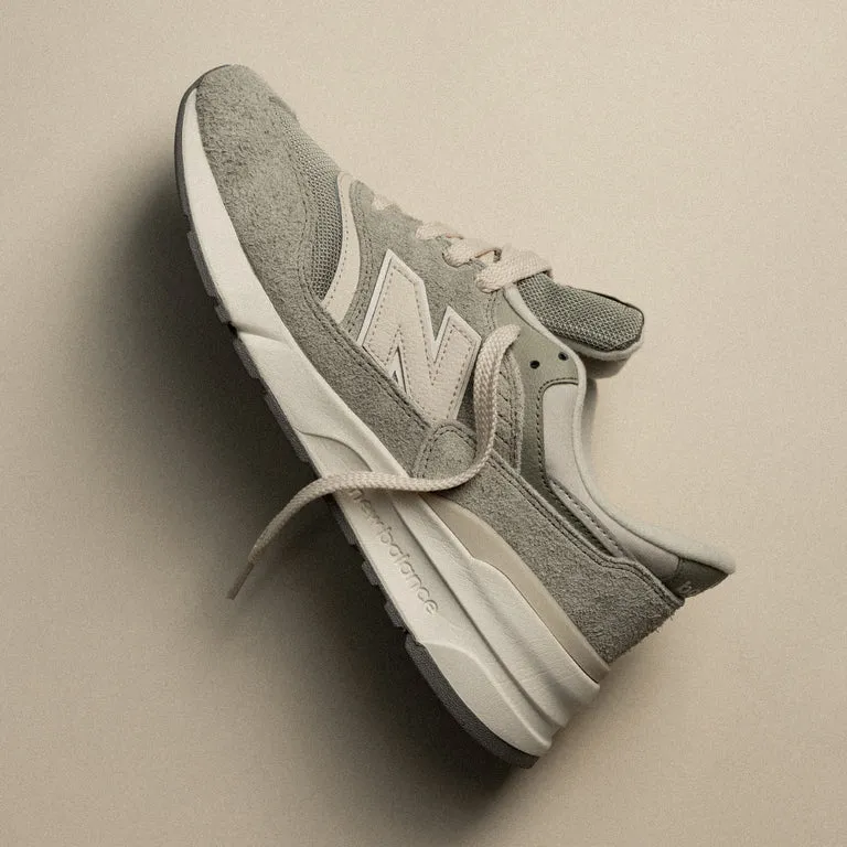 New Balance U997REF Olivine