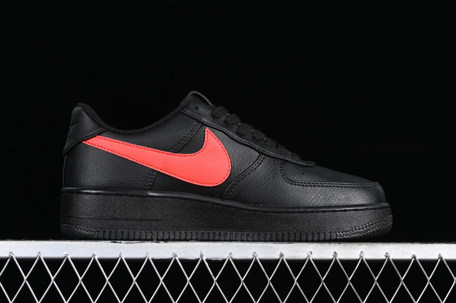 Nike Air Force 1 07 Low Black Red CI9553-011