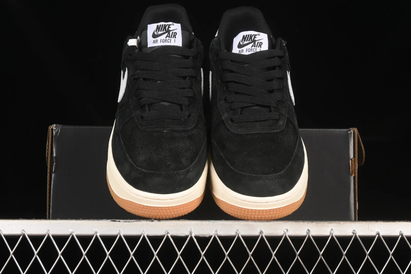 Nike Air Force 1 07 Low Black White Gum AV0383-232