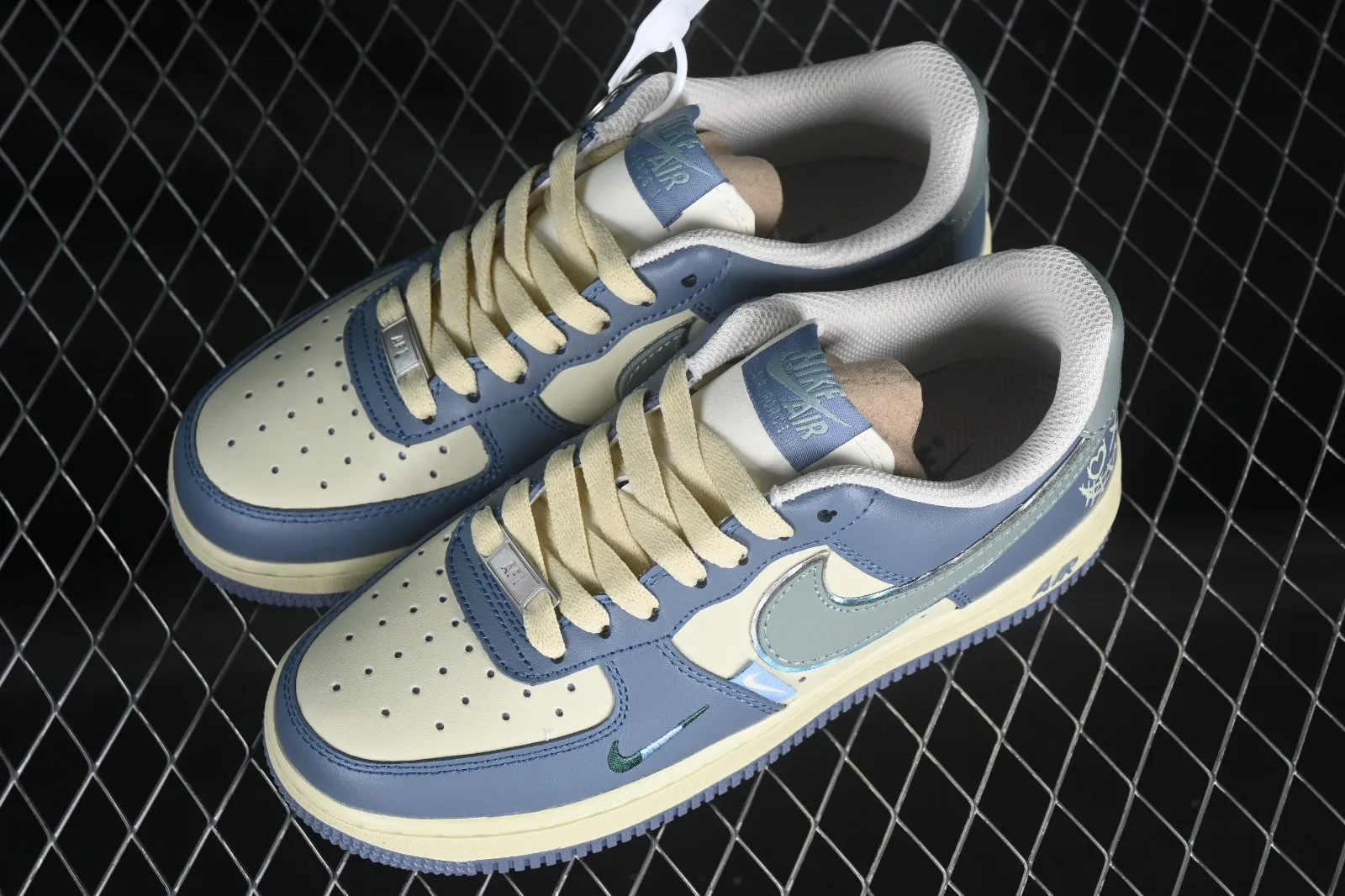 Nike Air Force 1 07 Low Blue Clown White XL2312-333