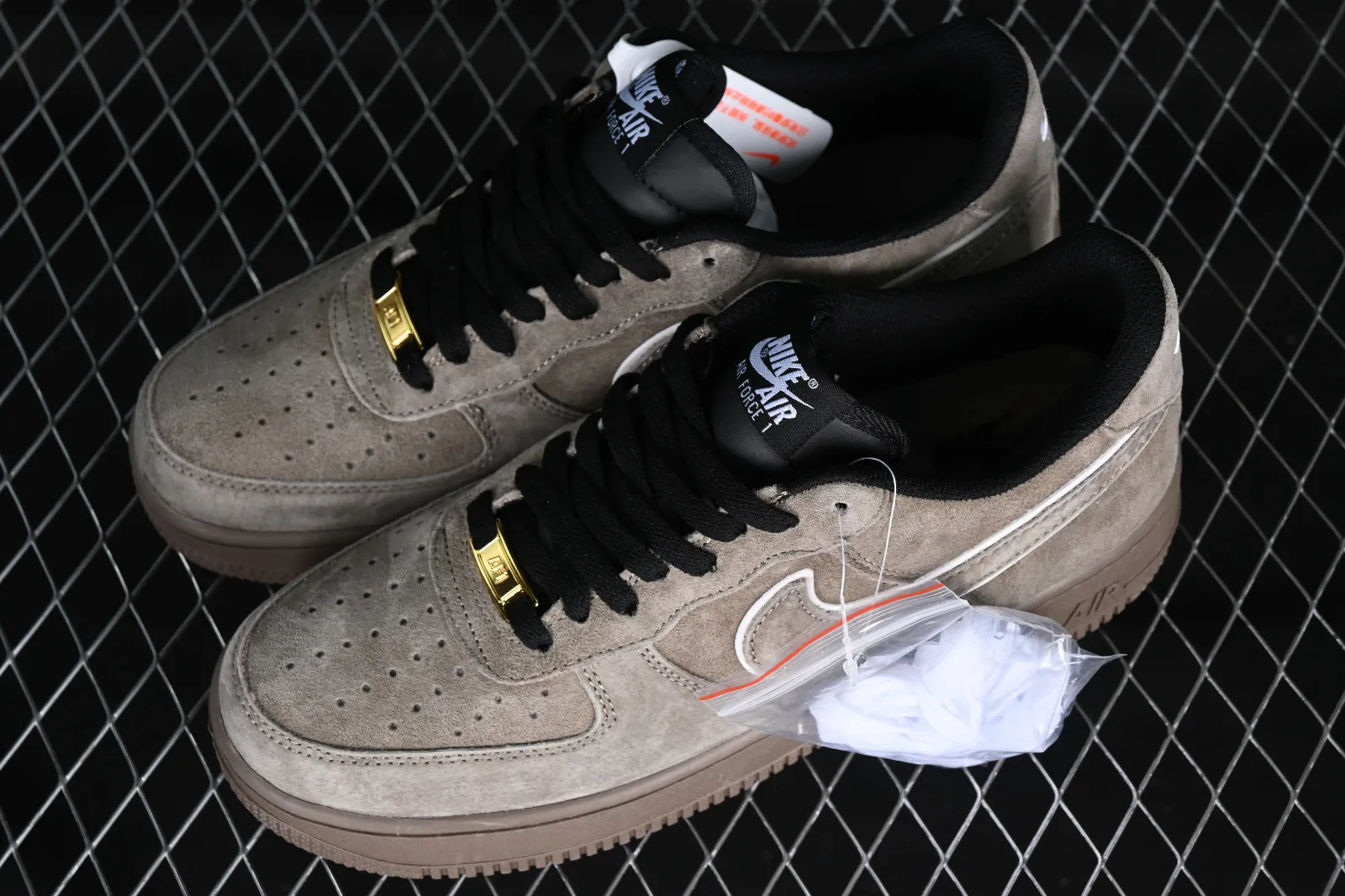 Nike Air Force 1 07 Low Grey Black White AV0383-223