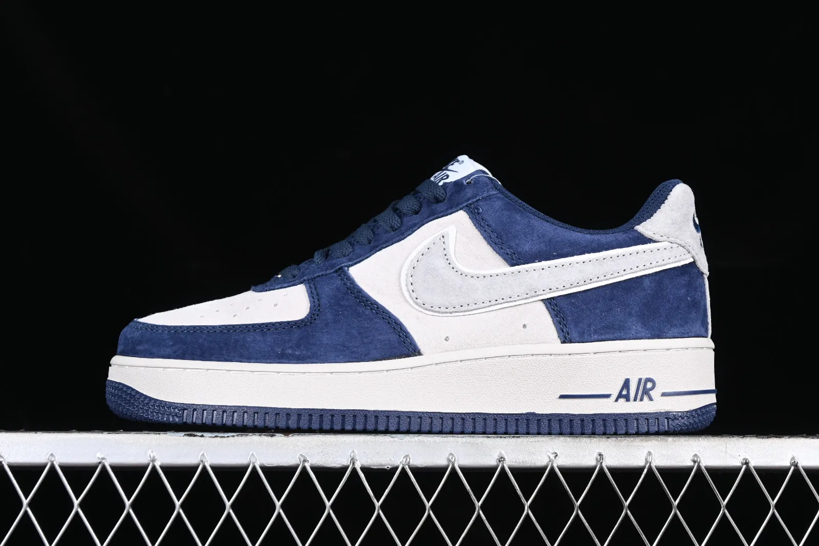 Nike Air Force 1 07 Low Suede Dark Blue Grey AV0383-228