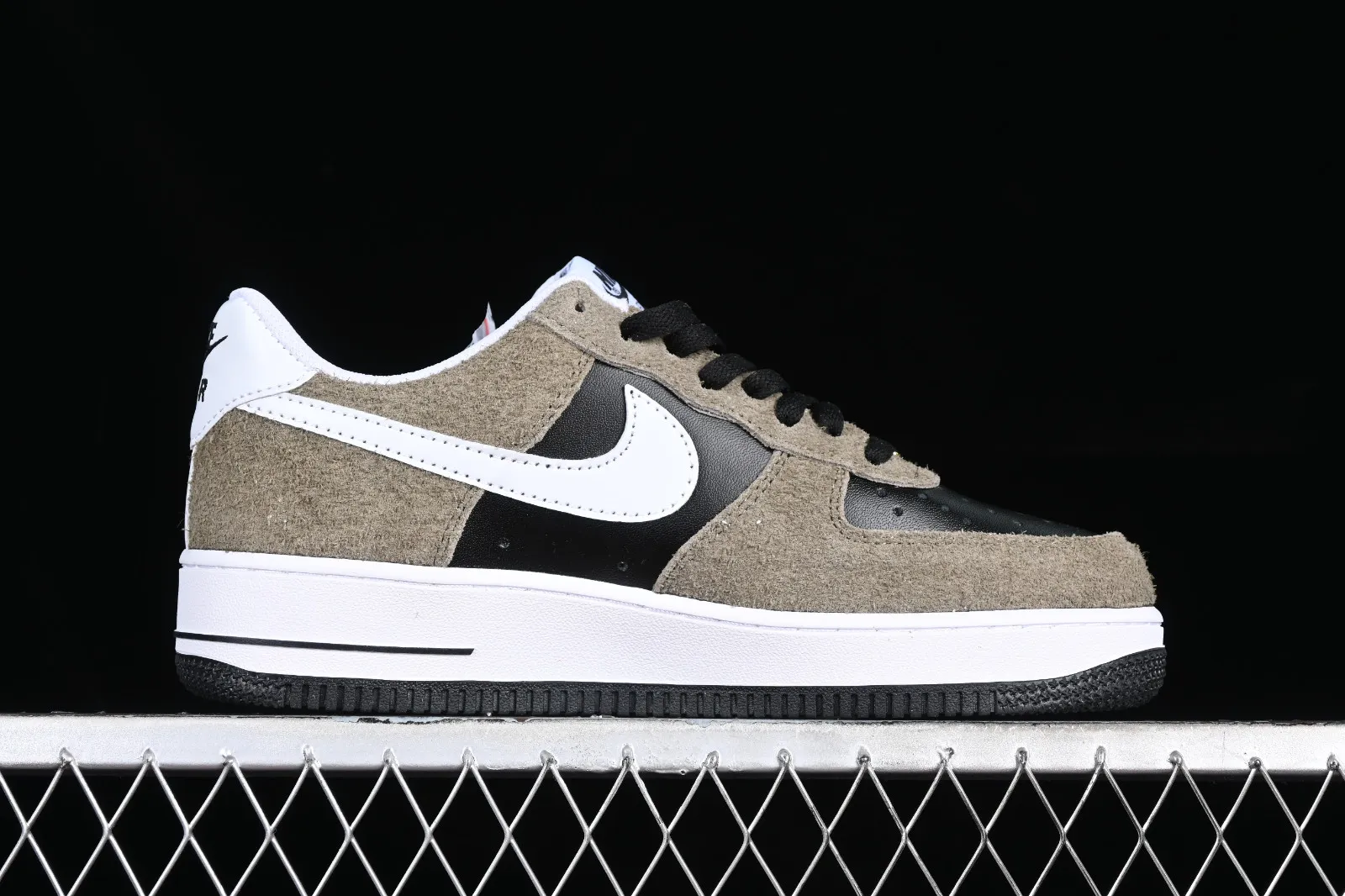 Nike Air Force 1 07 Low Suede Green Black White AV0383-225