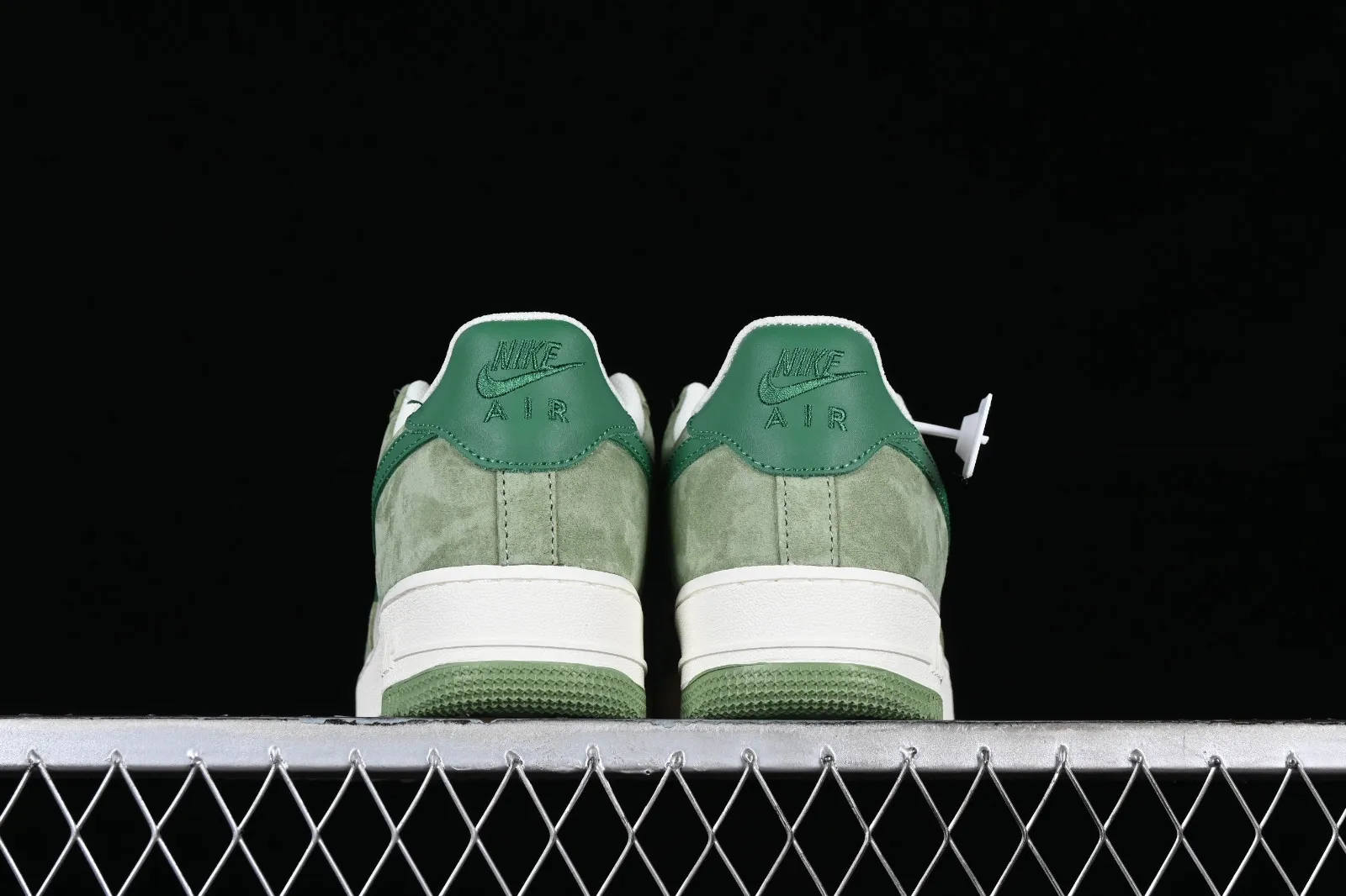 Nike Air Force 1 07 Low Suede Green White FF7795-111