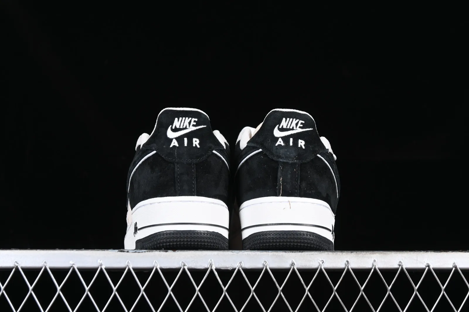 Nike Air Force 1 07 Low Suede Grey Black White LF8989-666