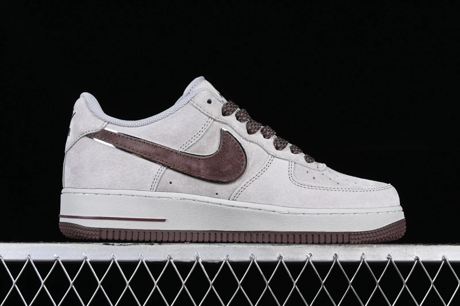 Nike Air Force 1 07 Low Suede Grey Dark Red WW5021-622