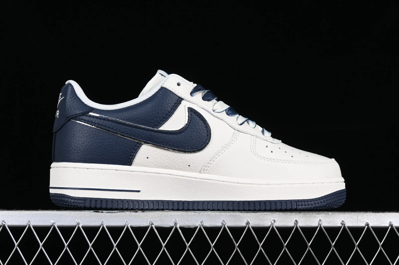 Nike Air Force 1 07 Low TS Dark Blue Off White lO5636-999