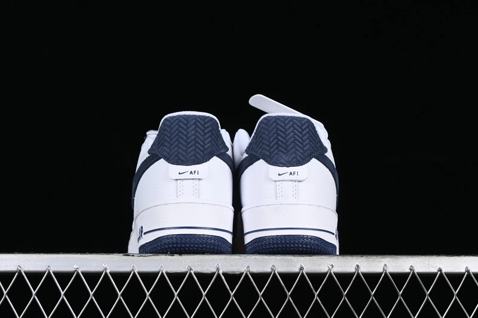 Nike Air Force 1 07 Low White Dark Blue CN2873-107