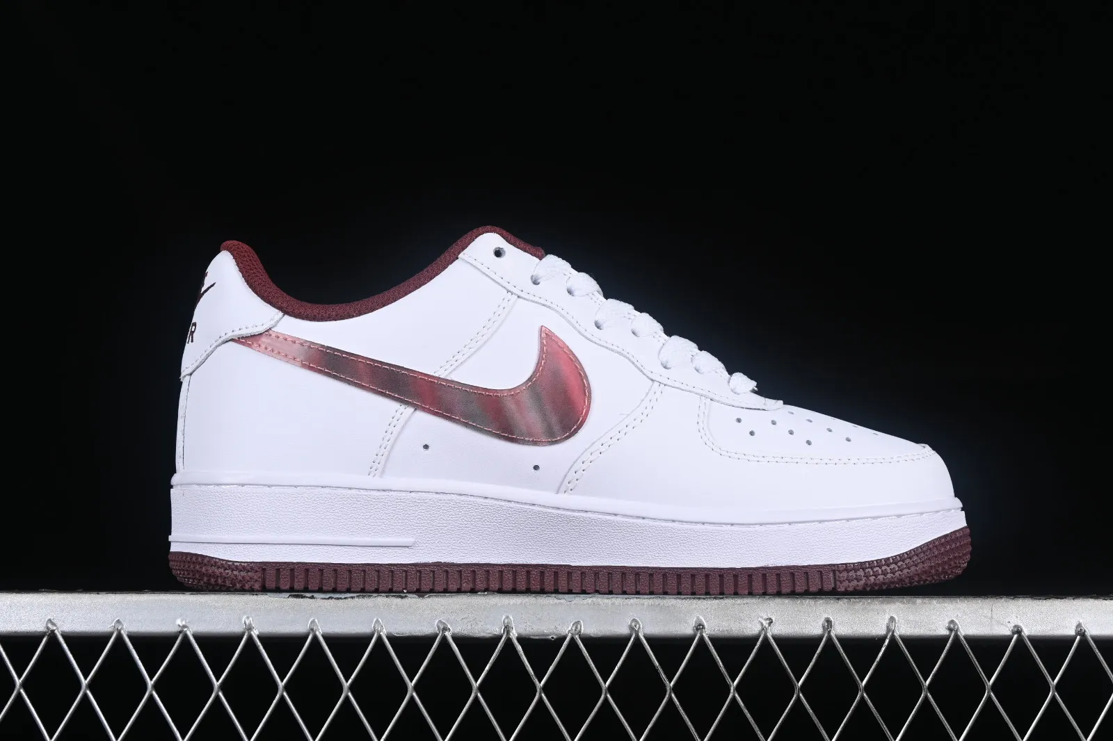 Nike Air Force 1 07 Low White Dark Red PF9055-778