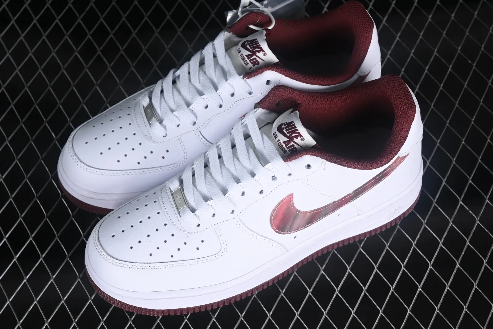 Nike Air Force 1 07 Low White Dark Red PF9055-778