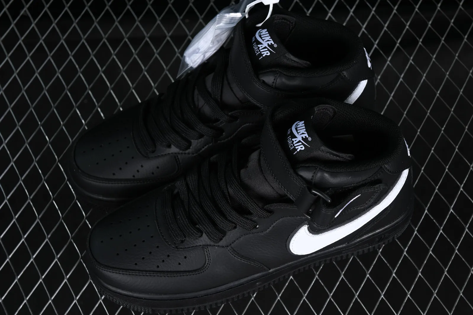 Nike Air Force 1 07 Mid Black White HK5622-955