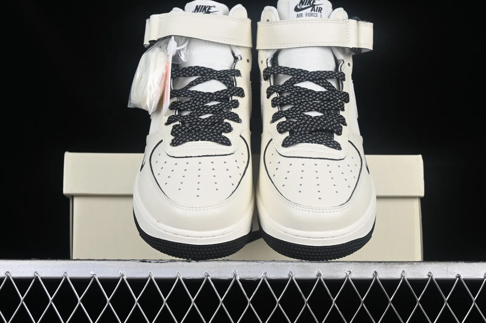 Nike Air Force 1 07 Mid Off White Black SG2356-807