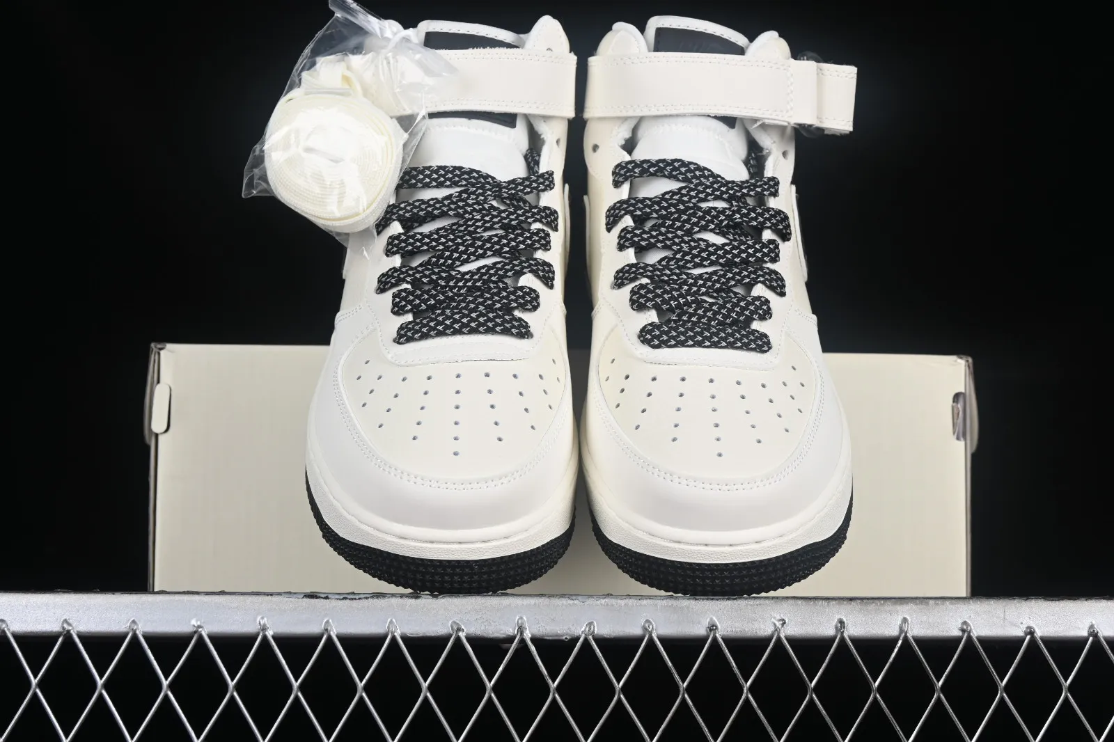 Nike Air Force 1 07 Mid Off White Black SH0235-511