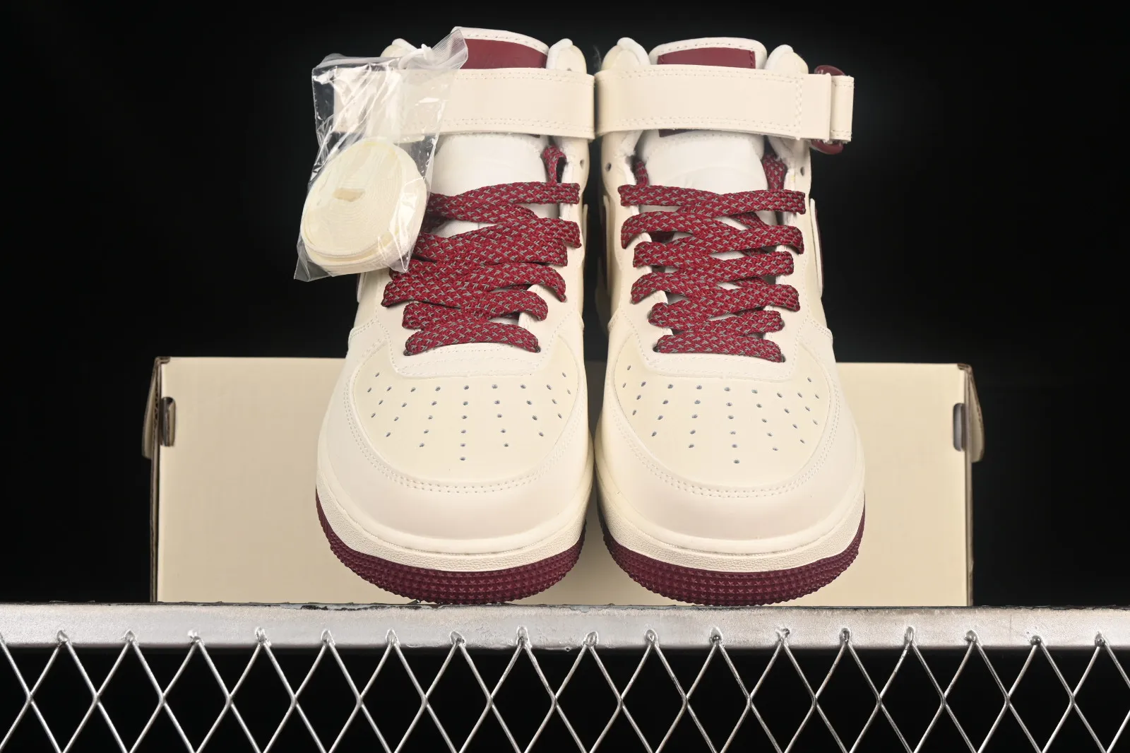 Nike Air Force 1 07 Mid Off White Red SH0235-533