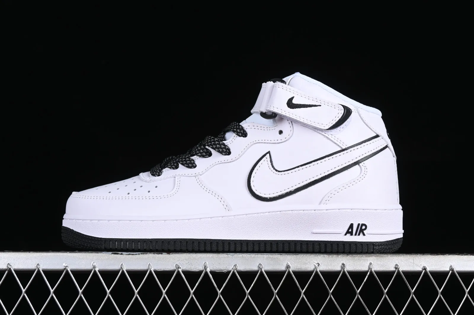 Nike Air Force 1 07 Mid White Black WP5623-835