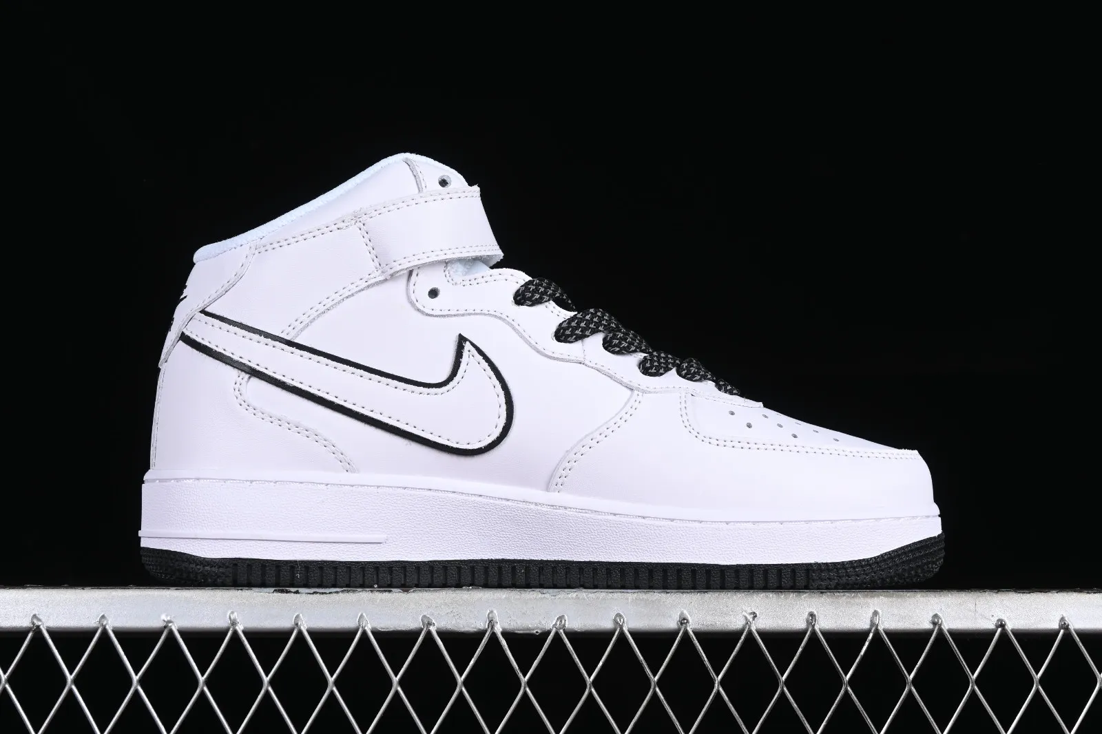 Nike Air Force 1 07 Mid White Black WP5623-835