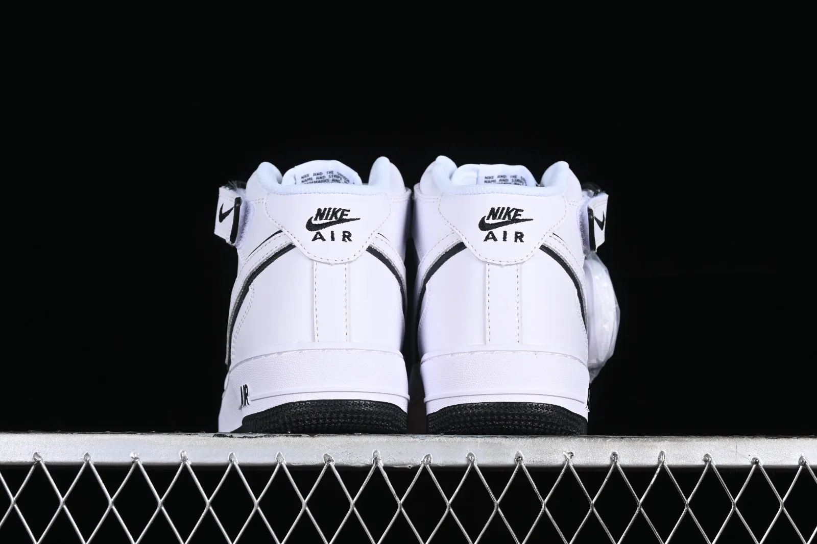 Nike Air Force 1 07 Mid White Black WP5623-835