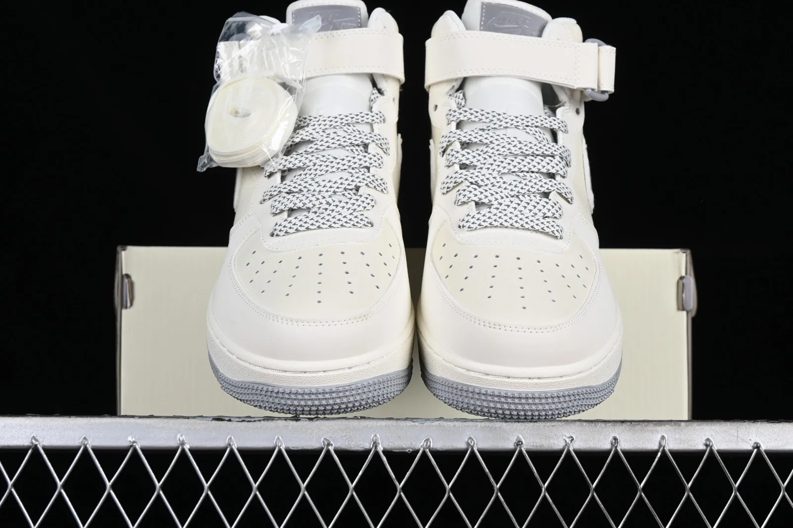 Nike Air Force 1 07 Mid White Grey SH0235-522