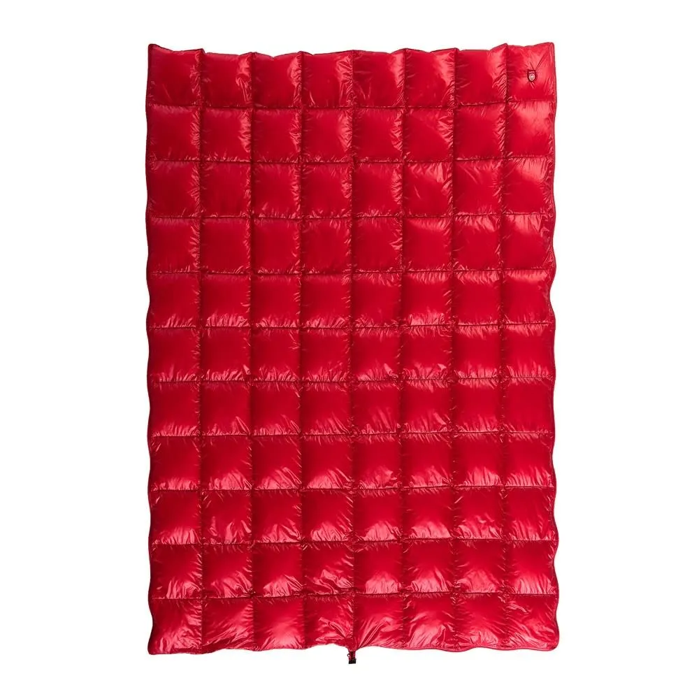 Pajak Quest Blanket Red | Buy Pajak Quest Blanket Red here | Outnorth