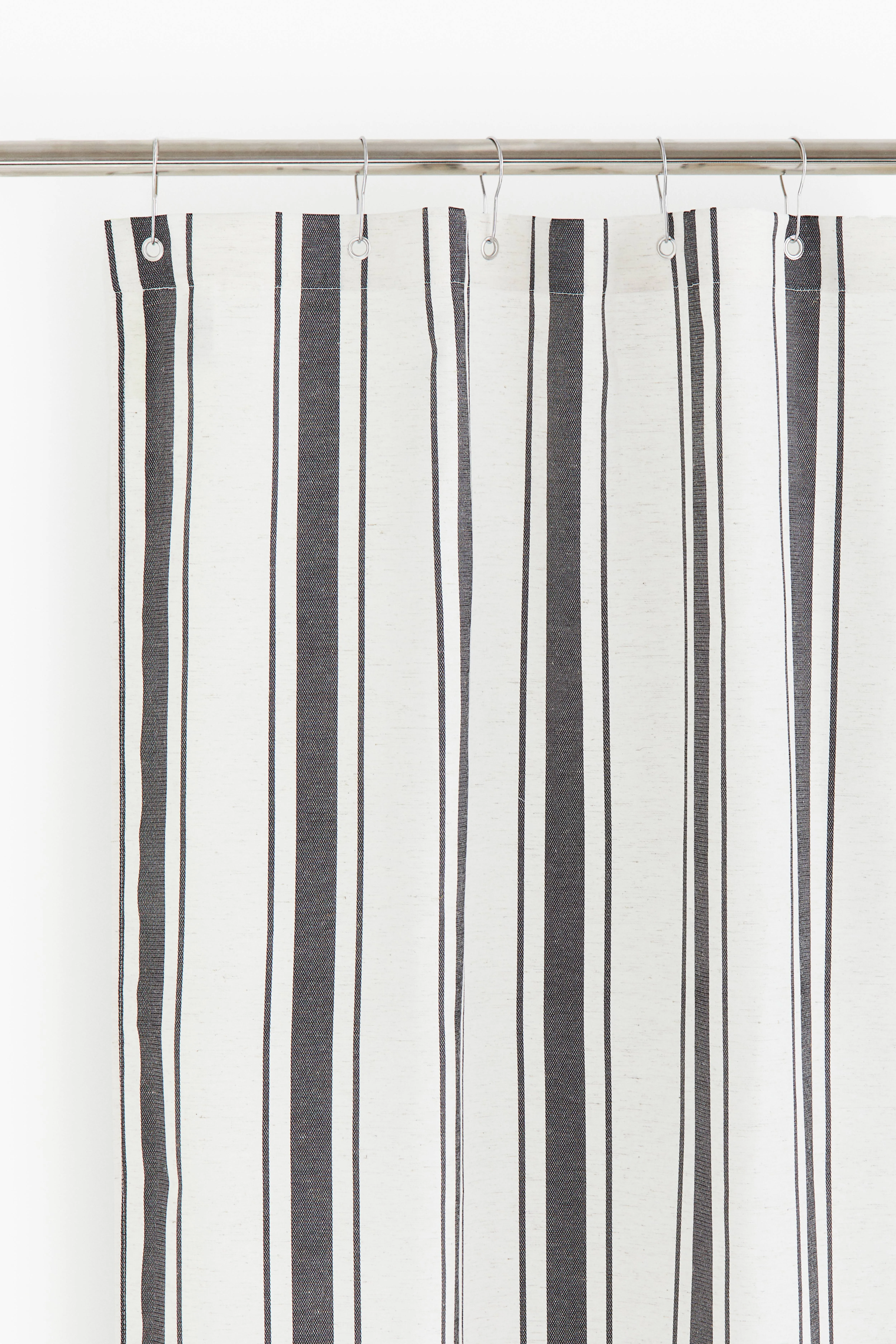 Striped shower curtain - Black/Striped - Home All | H&M GB