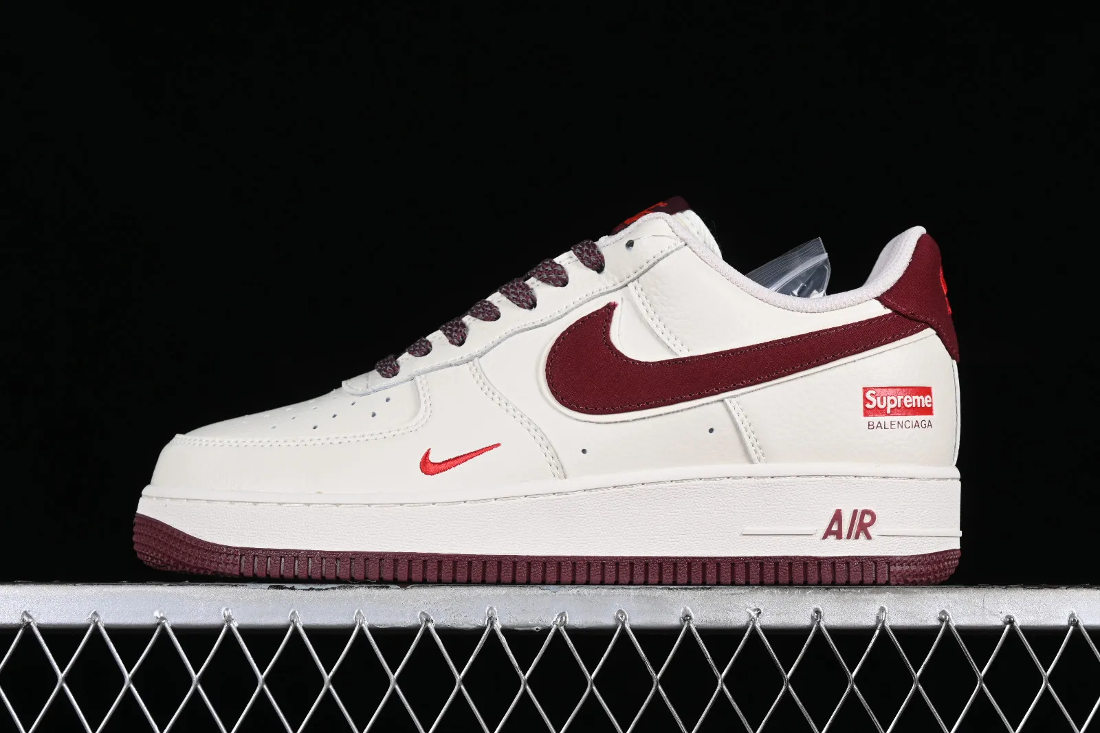 Supreme x Nike Air Force 1 Low White Dark Red HD9888-002