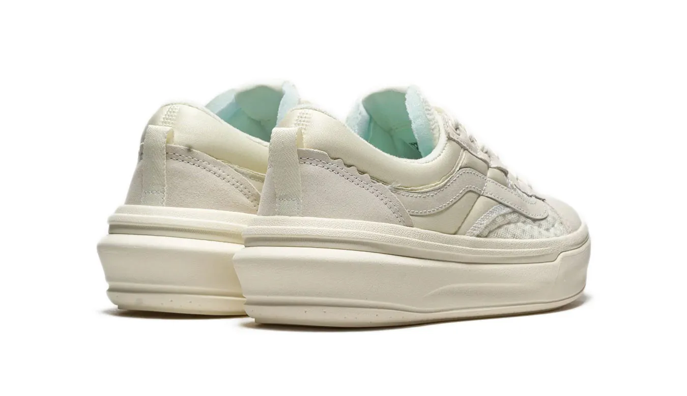 Vans Old Skool Overt Plus CC