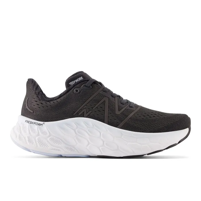 Womens New Balance Fresh Foam More V4 in Black/Starlight